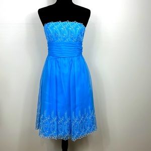 David's Bridal Women's Blue Formal Dress Strapeless